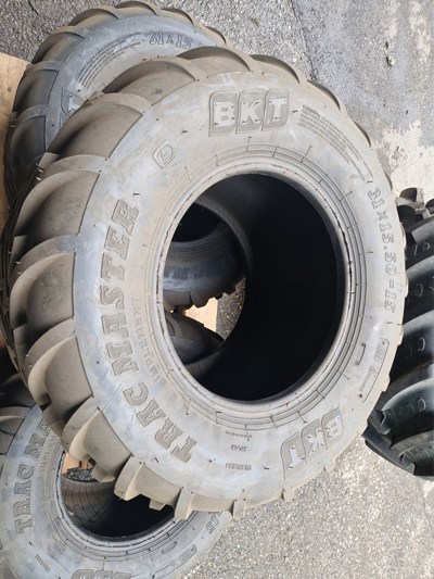 Pneu 31x15.50-15