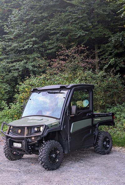 John Deere Gator XUV835M