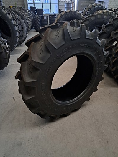 Reifen Kleber Traker 340/85R24