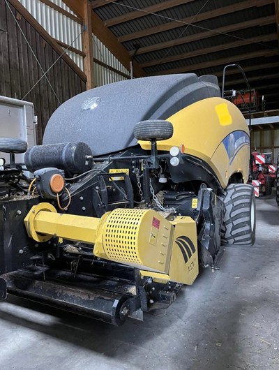 Quaderballenpresse New Holland BB1270