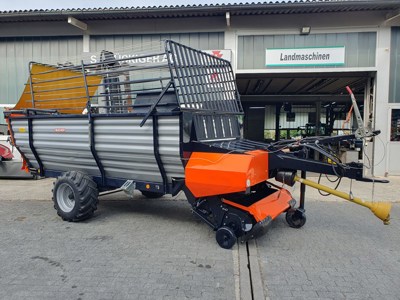 Bucher UNI T 24 K Ladewagen