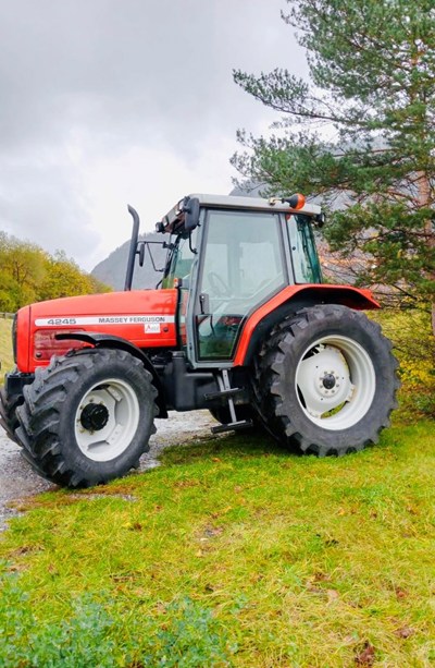 Massey-Ferguson 4245