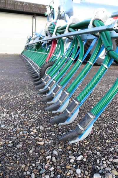 BOMECH FARMER 15 Meter Schleppschuhverteiler