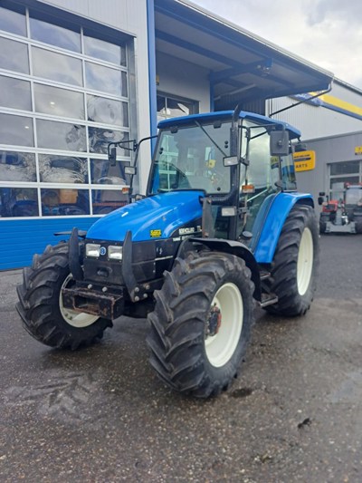 Traktor New Holland TL 70 mit Frontlader