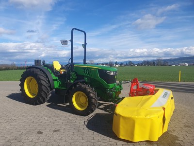 John Deere 5105GF / Kompakttraktor / Offene Fahrerplattform / Mähtraktor