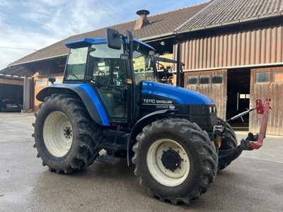 Traktor New Holland TS110