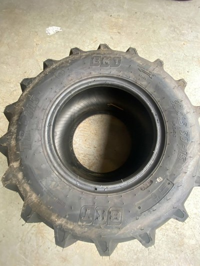 Pneu 31x15.50-15