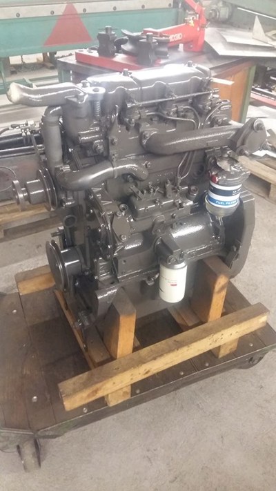 Motor Perkins 3.152 komplett revidiert